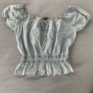 Denim top 🌴